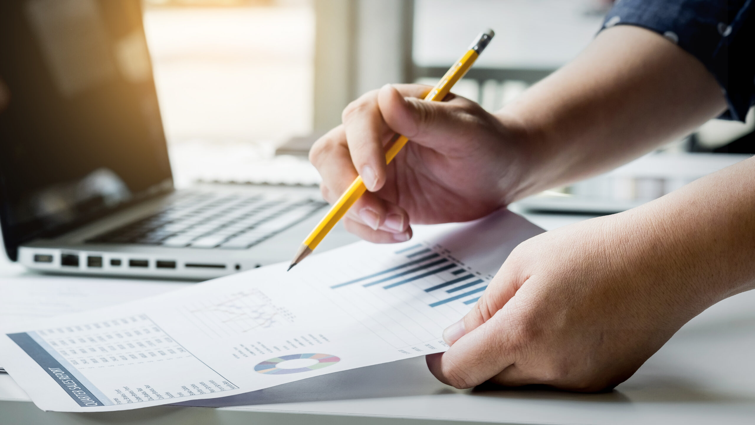 De ce polițele RCA online nu necesită facturi conform Codului Fiscal? Citeste avantajele și procesul de achiziție cu un broker de asigurări.